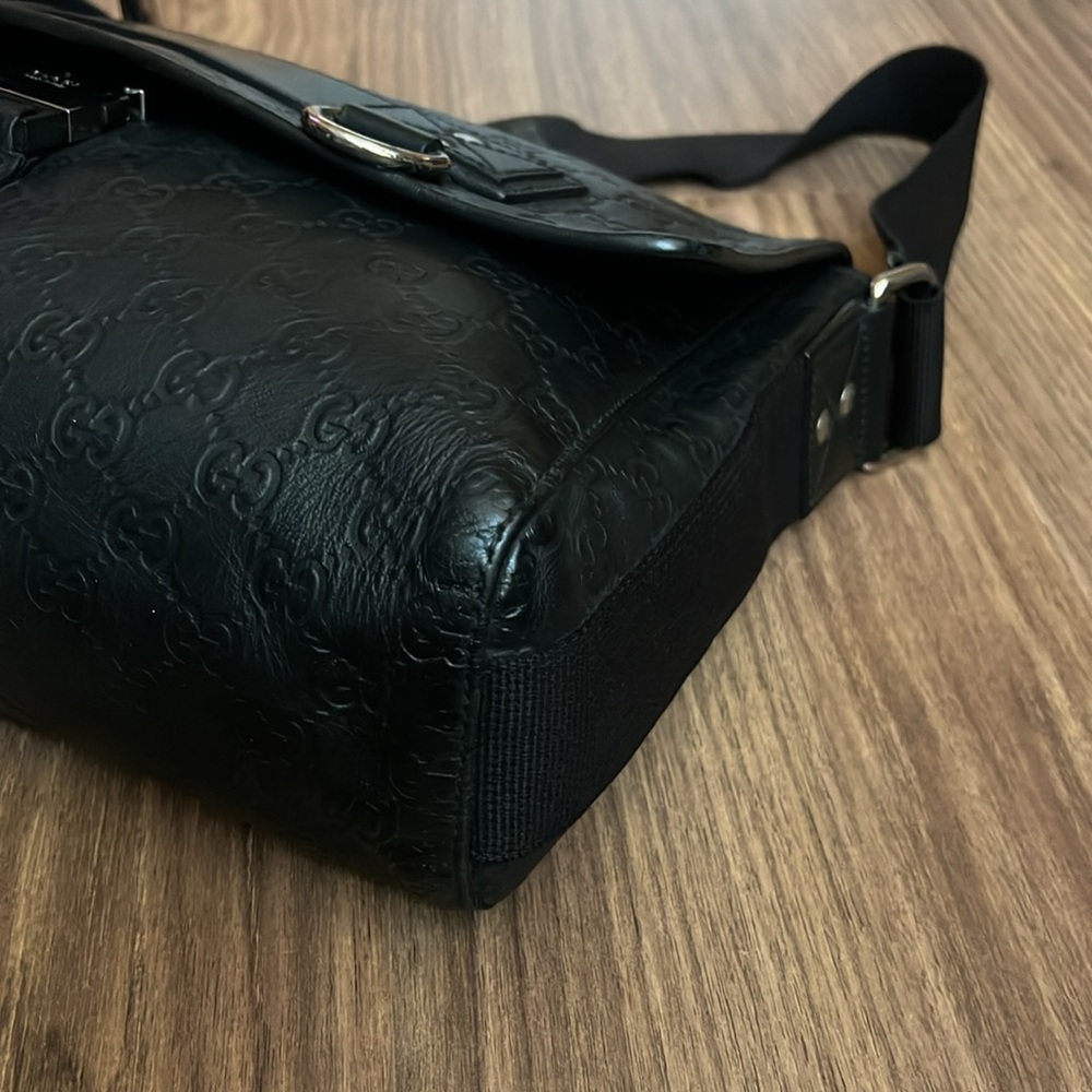 A 436- 💯 % authentic Gucci crossbody bag - Picture 11 of 16